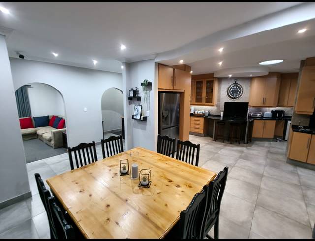 4 BEDROOM HOUSE FOR SALE IN CASHAN